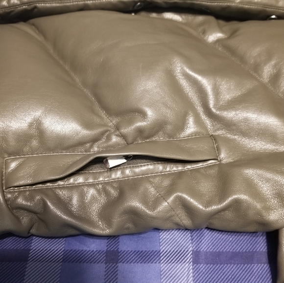 NWT The Cloud Puff wilfred vegan sz S - Picture 4 of 11